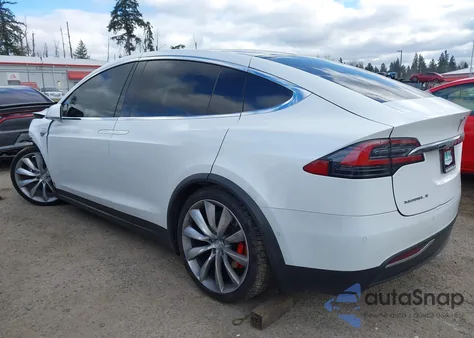 2016 Tesla Model X 60D/P100D/P90D z USA, uszkodzony, nr VIN 5YJXCAE48GF007314